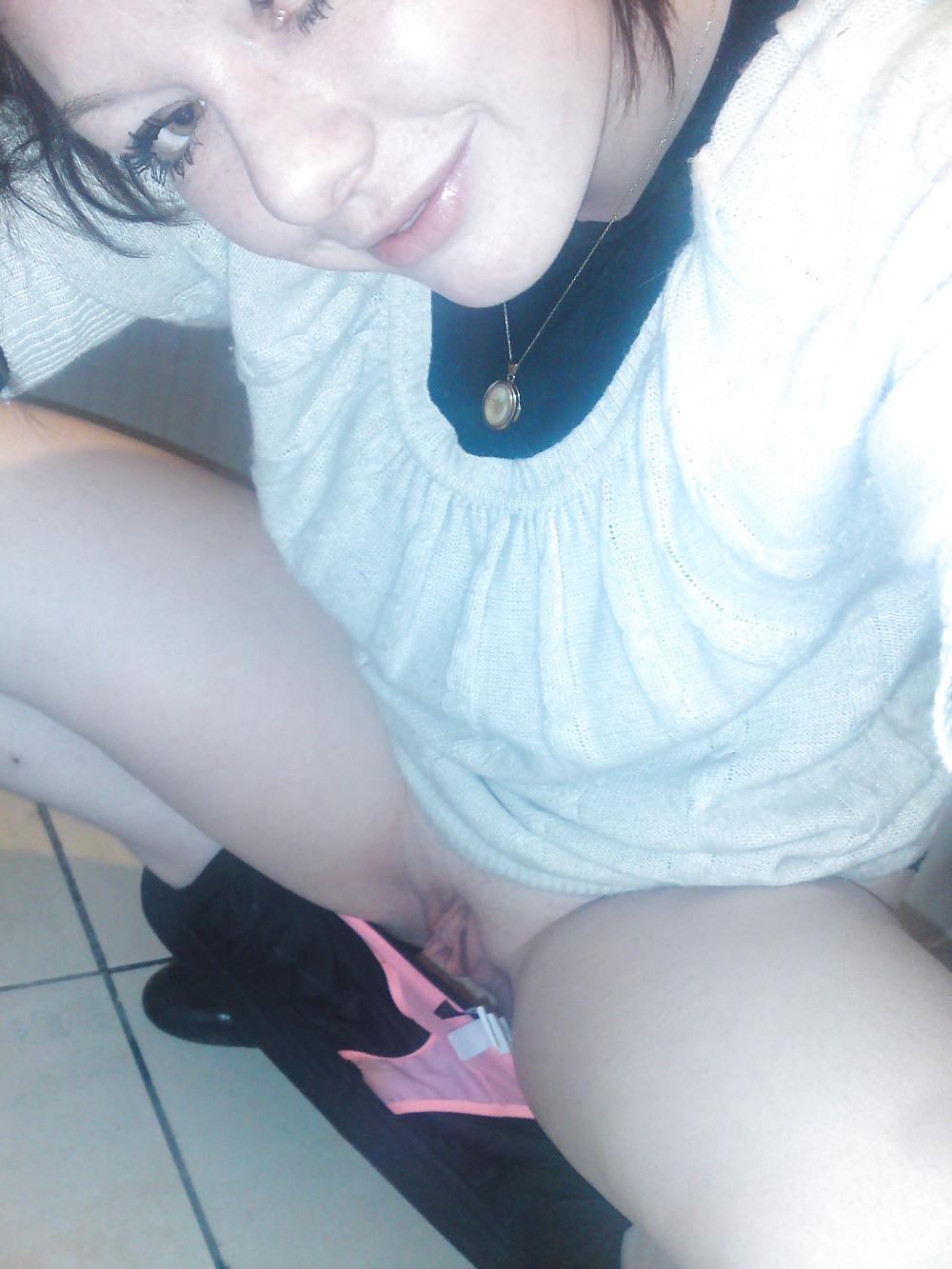 25P Hot emo girl