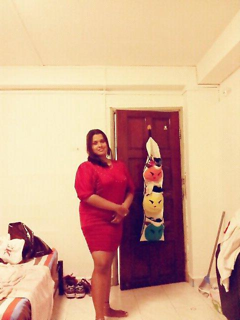 25P Sri Lankan Facebook girls