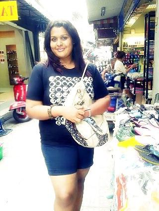 25P Sri Lankan Facebook girls