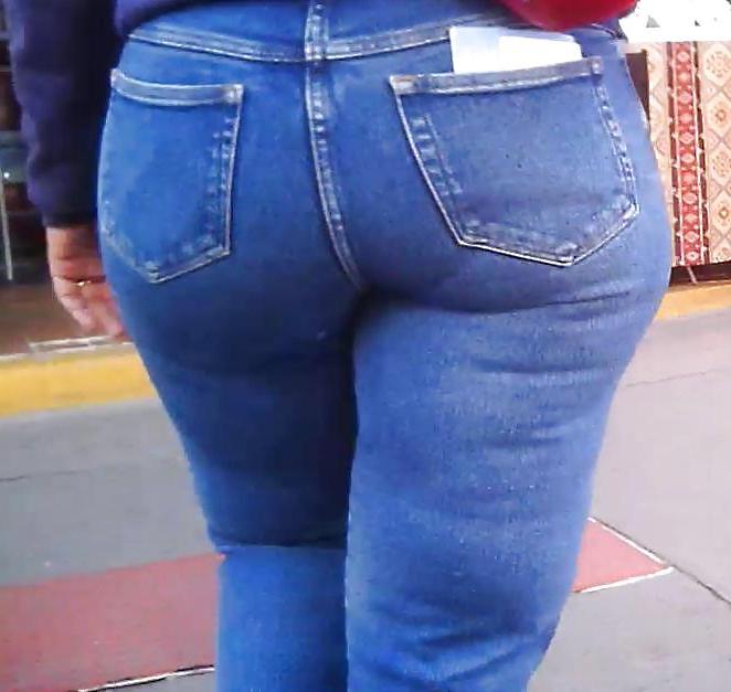 6P Indian Mature Booty in Jeans 2