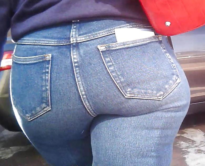 6P Indian Mature Booty in Jeans 2