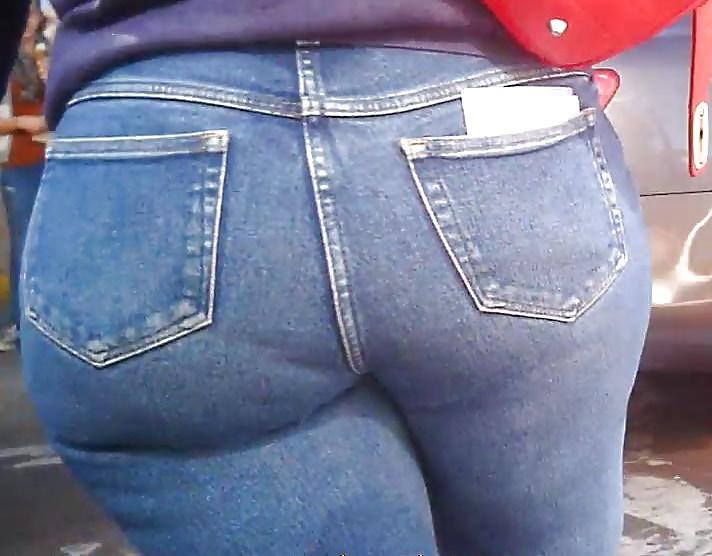 6P Indian Mature Booty in Jeans 2