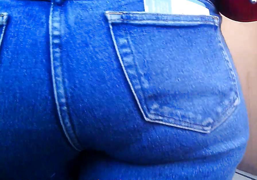 6P Indian Mature Booty in Jeans 2