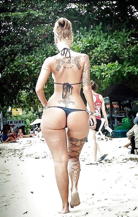 25P BIG ASS SLUTS 2