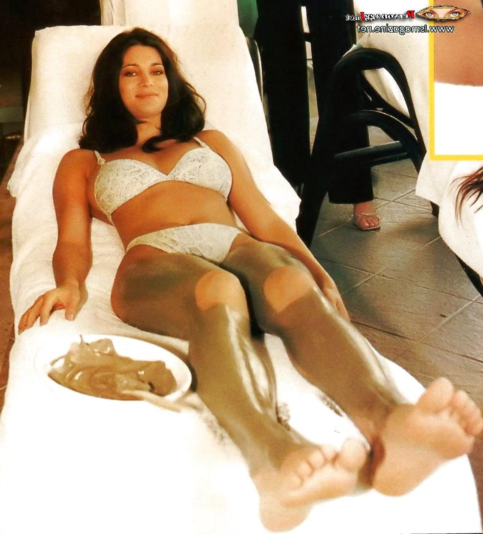25P Manuela Arcuri (Italian Milf)