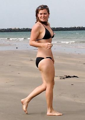 25P German slut posing