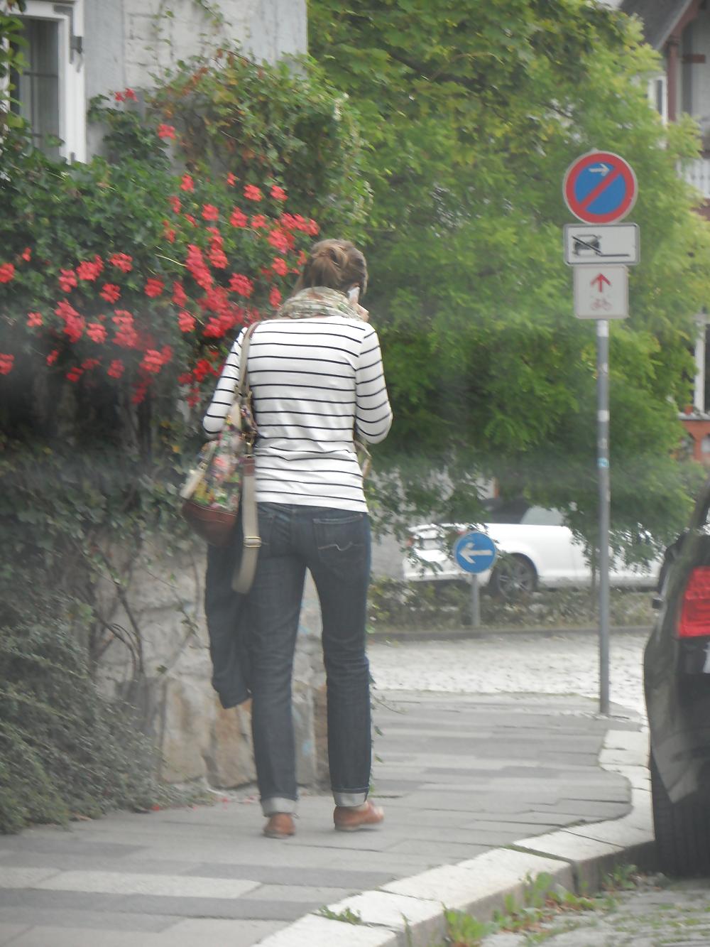 7P My street voyeur