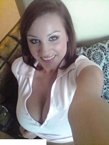 25P Czexh big boobs brunette 4