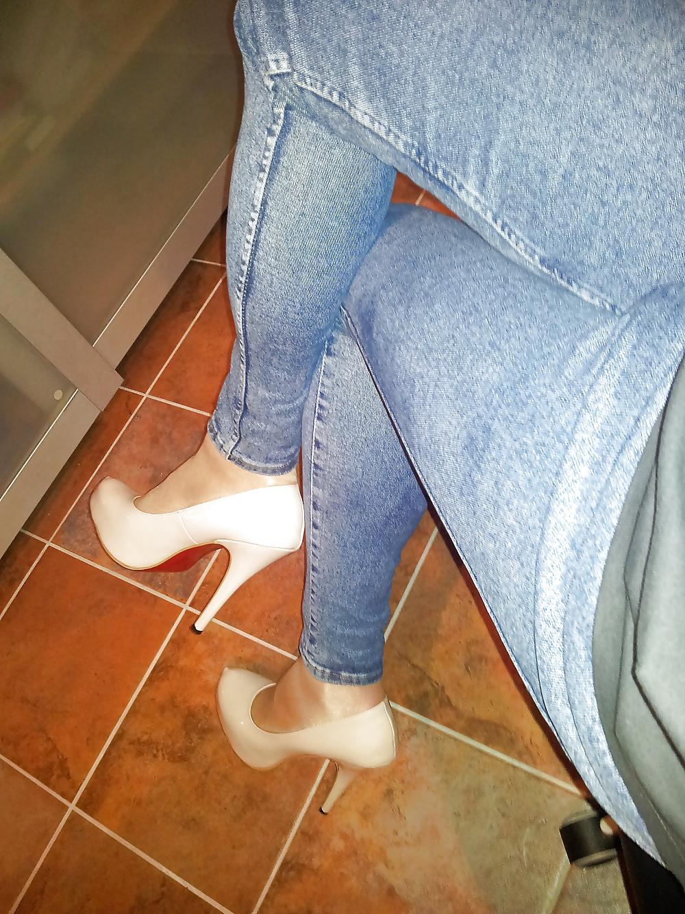 25P German horny slut wife - wearing heels not at home
