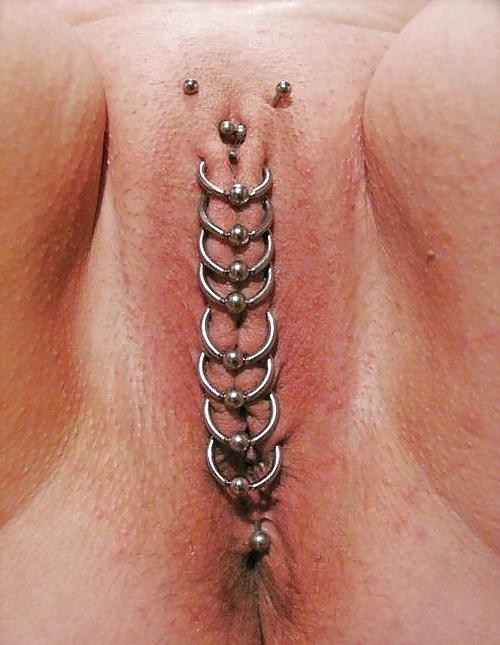 25P Piercing girls 1