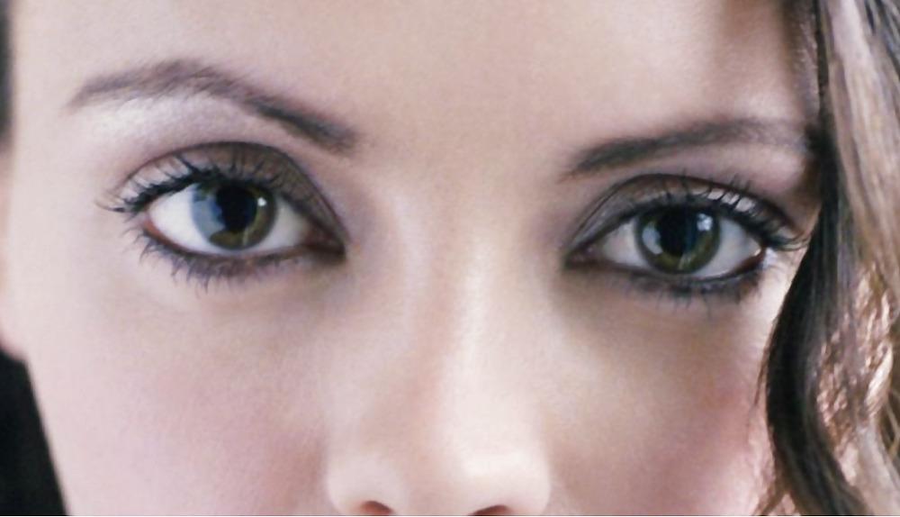 25P Celebrity eyes