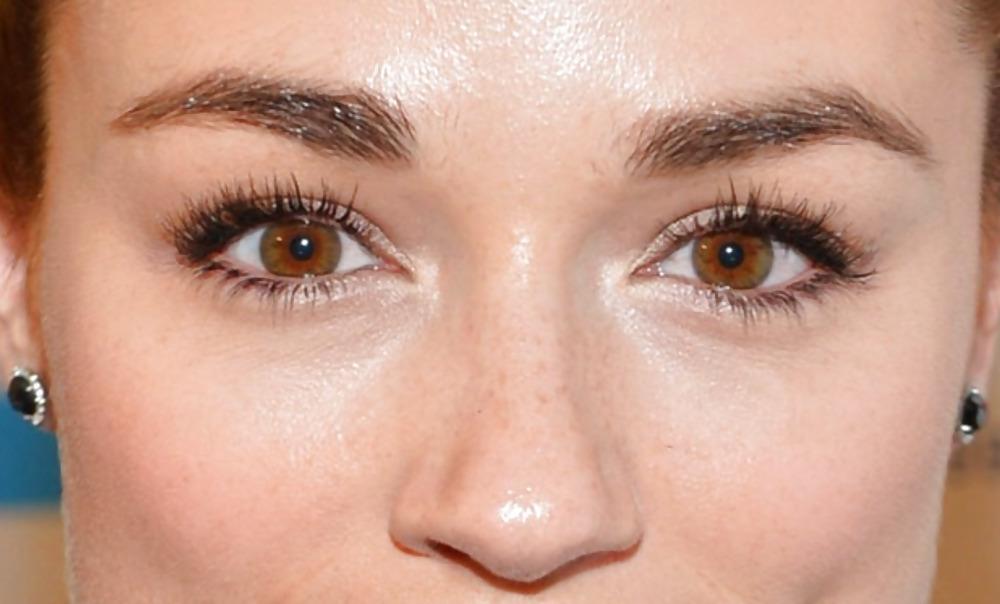 25P Celebrity eyes