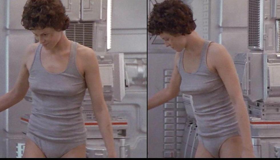 25P Sigourney Weaver Actress