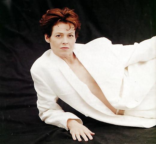 25P Sigourney Weaver Actress