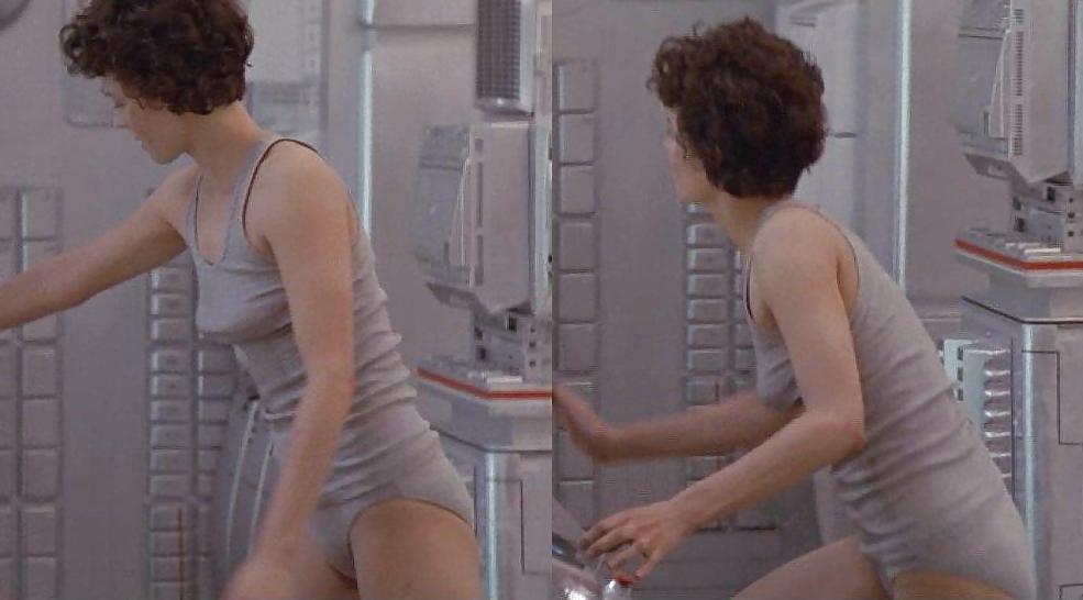 25P Sigourney Weaver Actress