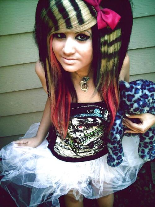 25P Funny scene and emo girls 