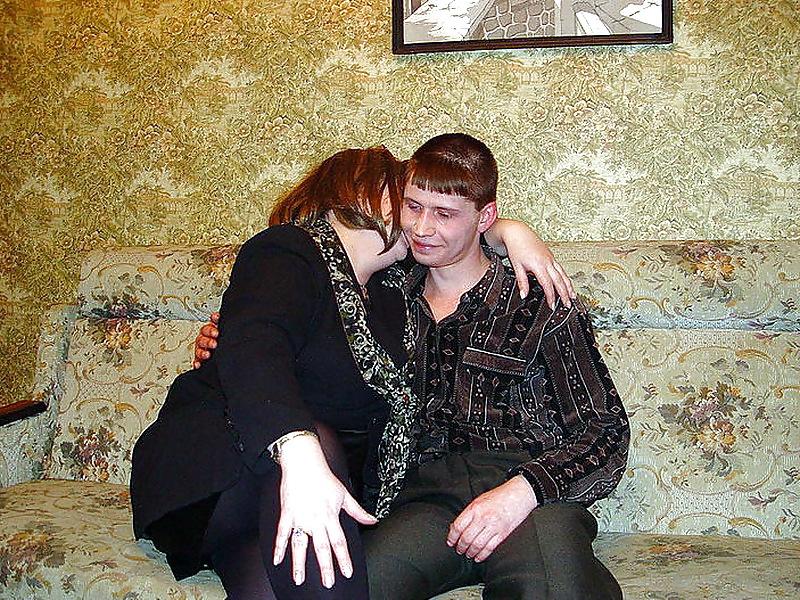 14P Russian mature mom!