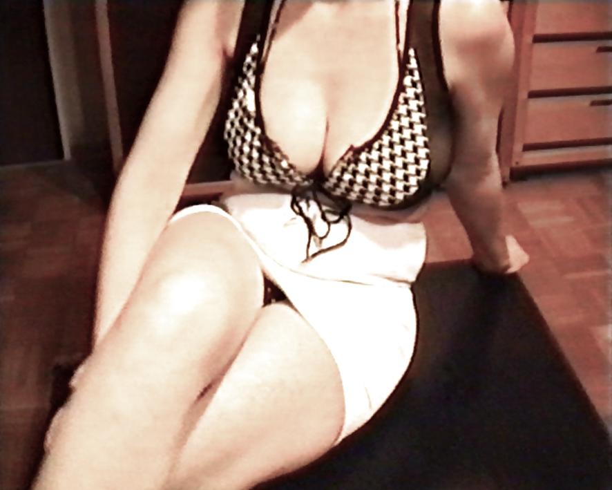 10P SAG - Babe's Big Voluptuous Boobs White Mini Dot Bikini 18