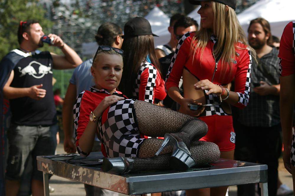 16P Pit lane girls or strippers