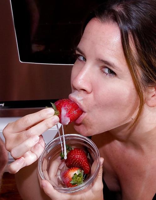 14P Cum on food