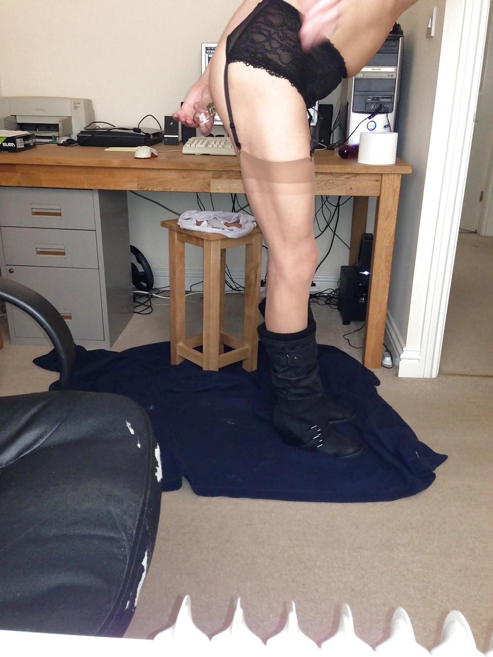 15P TAWNEE IN BOOTS + STOCKINGS ANAL DILDO PROSTATE MILKING