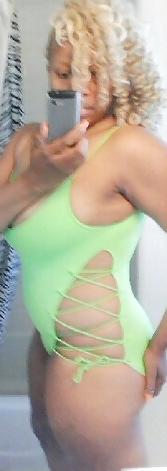 10P Bigg Booty Eve