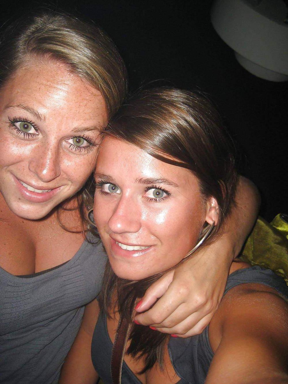 22P Teen Girls on Vacation P1
