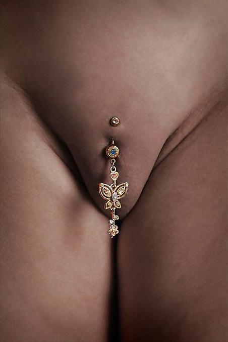 25P Pussy piercing