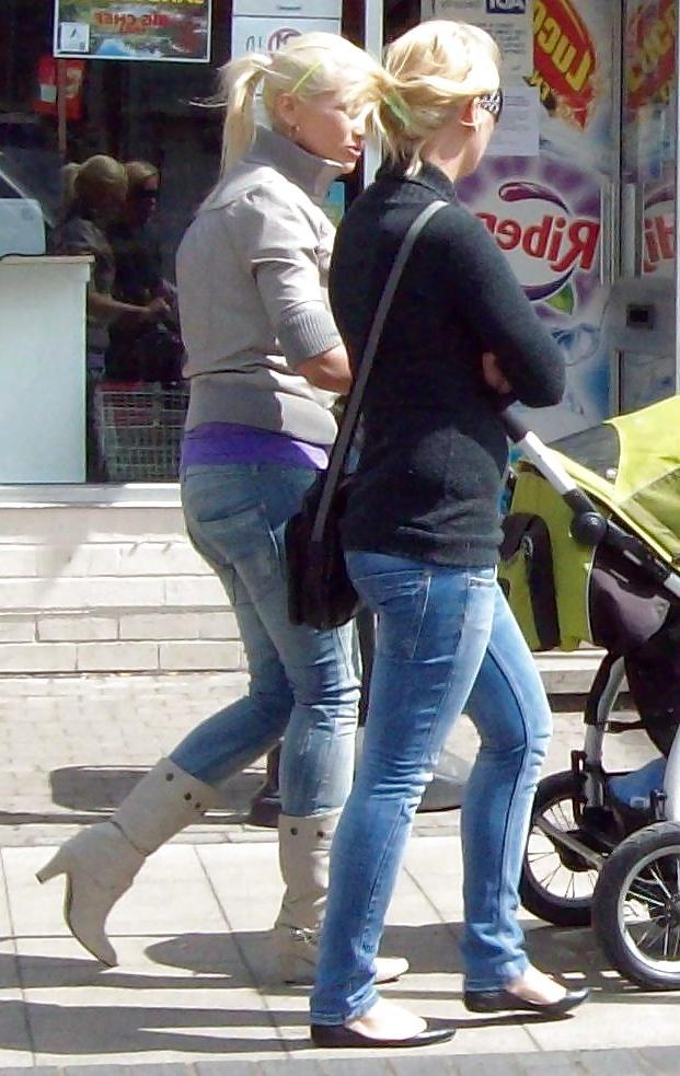 25P Sluts in the street
