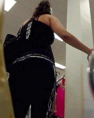 8P Public teen and milf ass spy