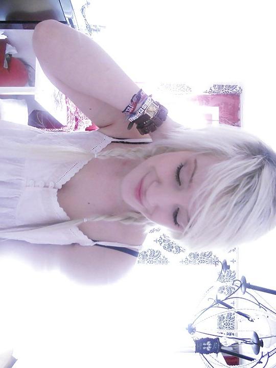 25P German Girl 17