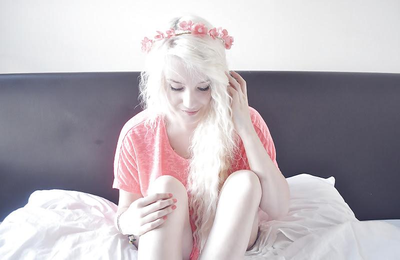 25P German Girl 17