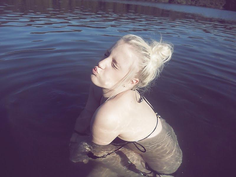25P German Girl 17