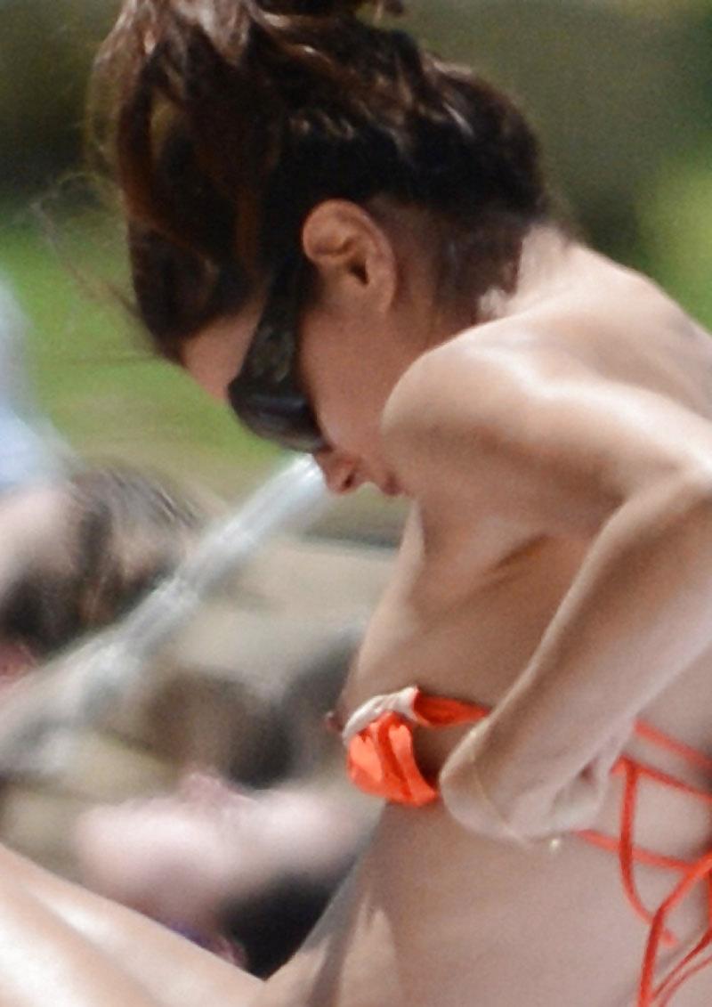 25P Celebs oops 46