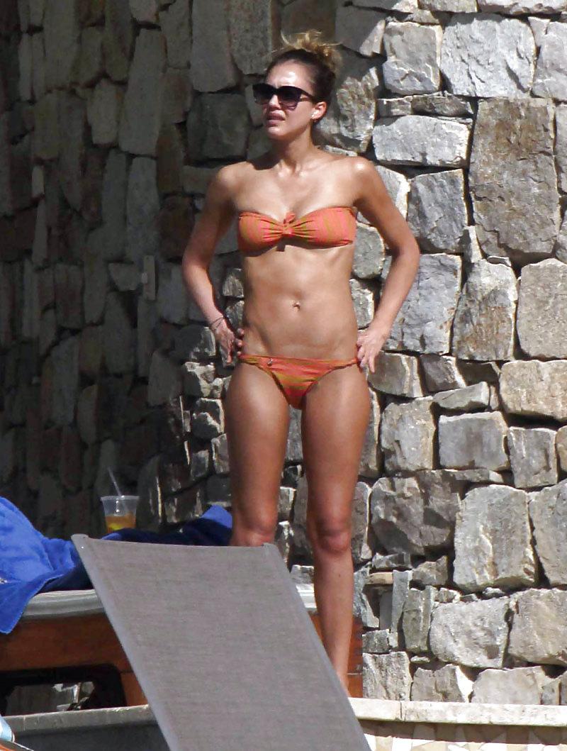 25P Celebs oops 46
