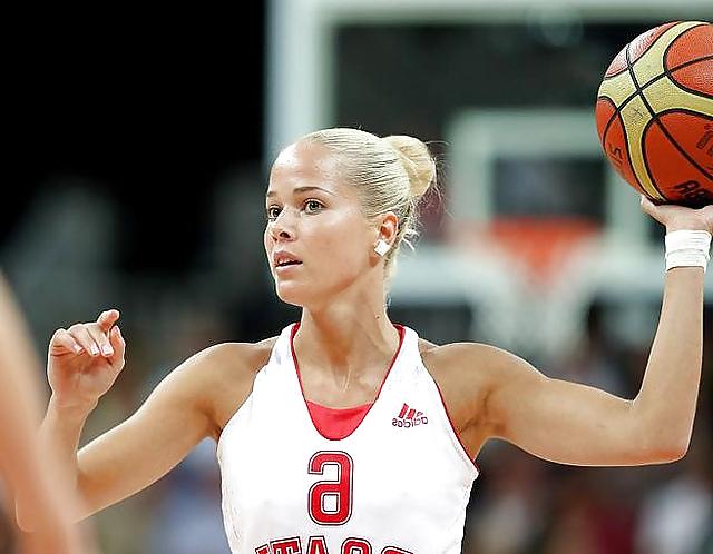 25P Antonia Misura-Croatian Sporty Goddess
