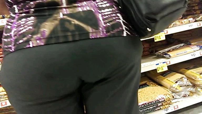 12P Big Booty Granny 