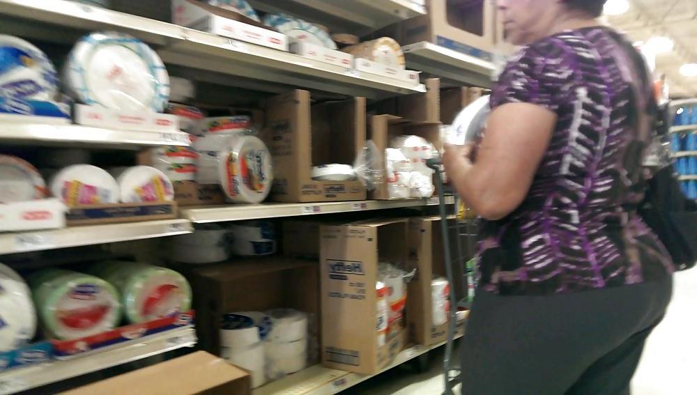 12P Big Booty Granny 