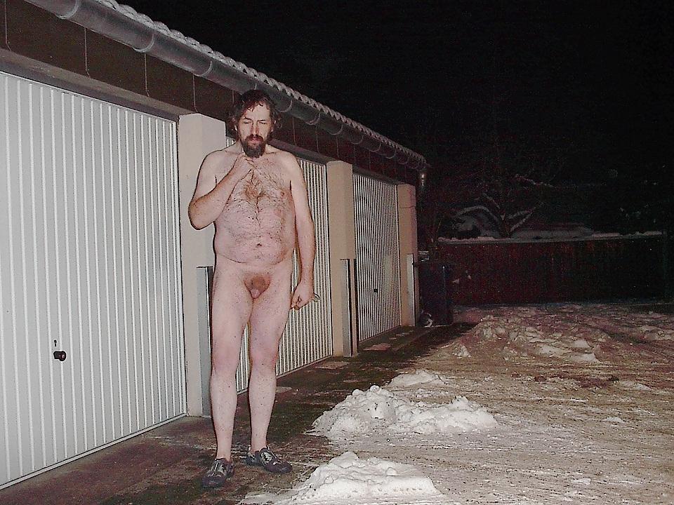 4P Nude on street 5