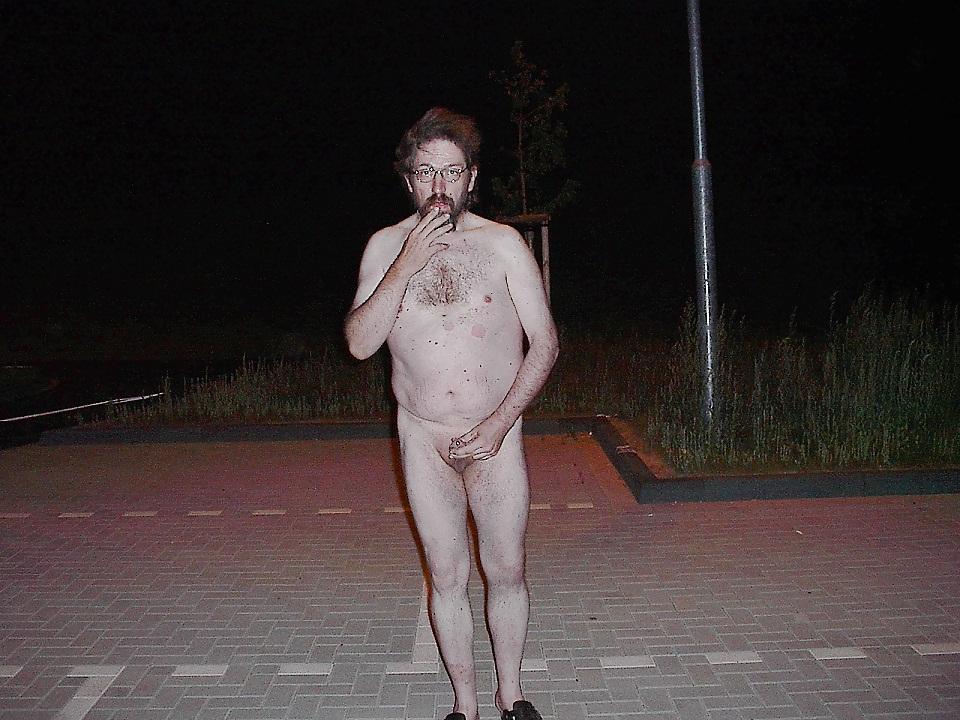 4P Nude on street 5