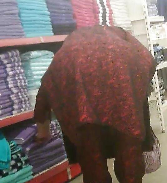 9P More Mature indian Booty for white dicks