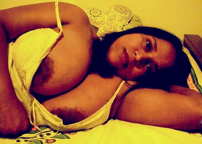 7P Hot Aunty(Sri Lankan)