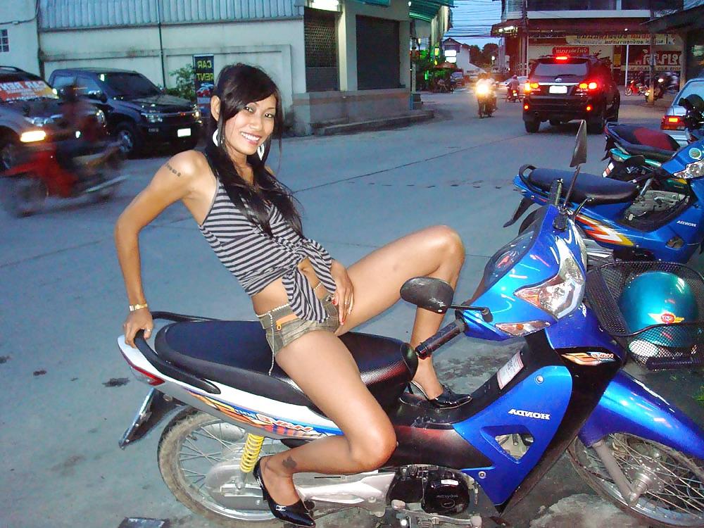 19P Thailand street hotties