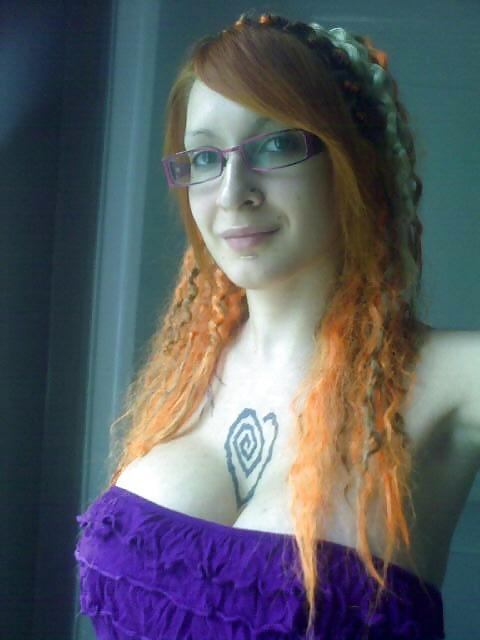 25P Ariane: Fake Tit Stripper 