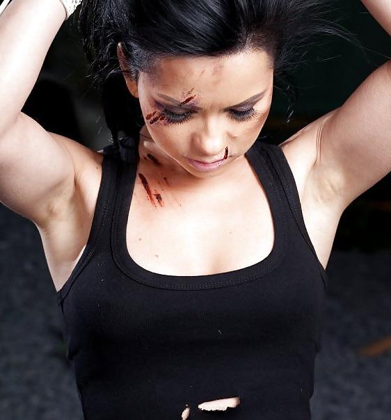 25P Inna romanian singer