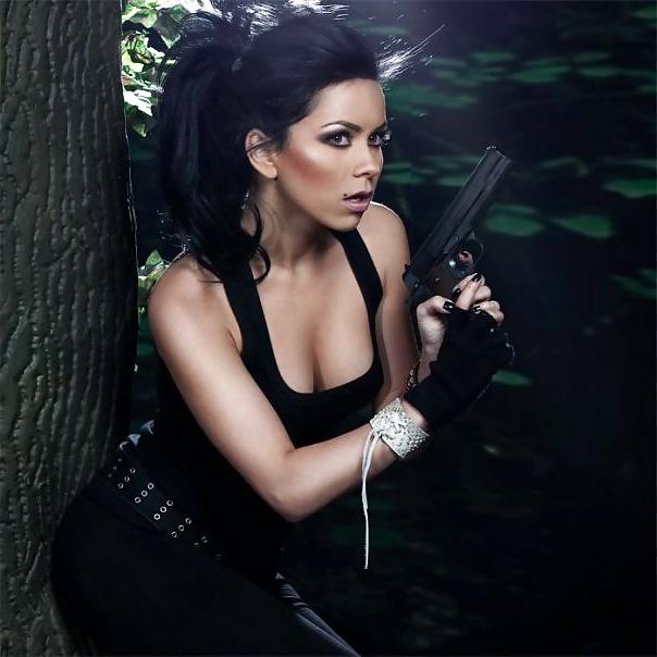 25P Inna romanian singer