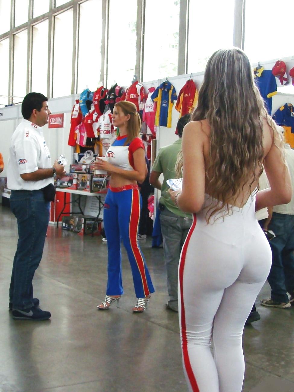 25P Pit Girl Ass, Hot Racing Booty