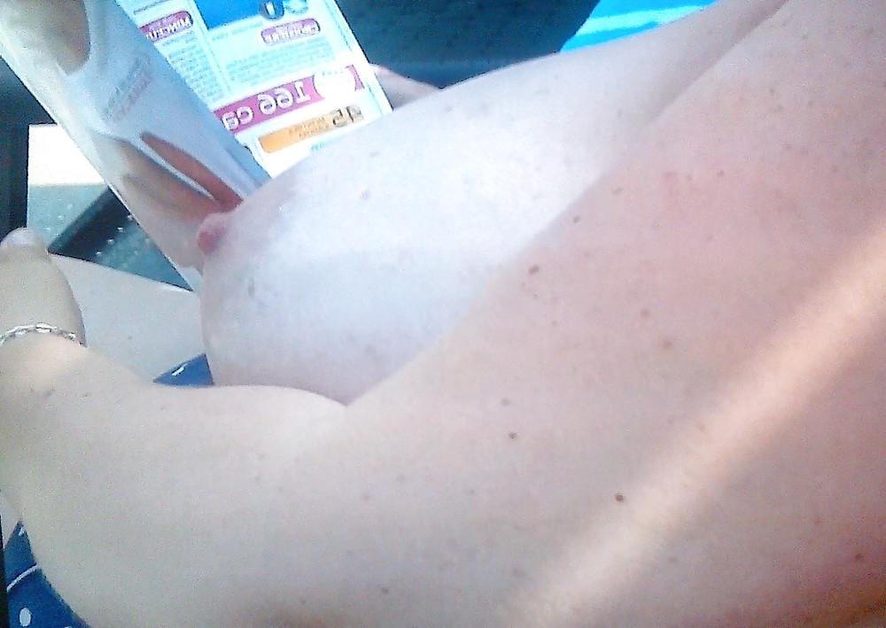 18P BIG BOOBS OF MY WIFE