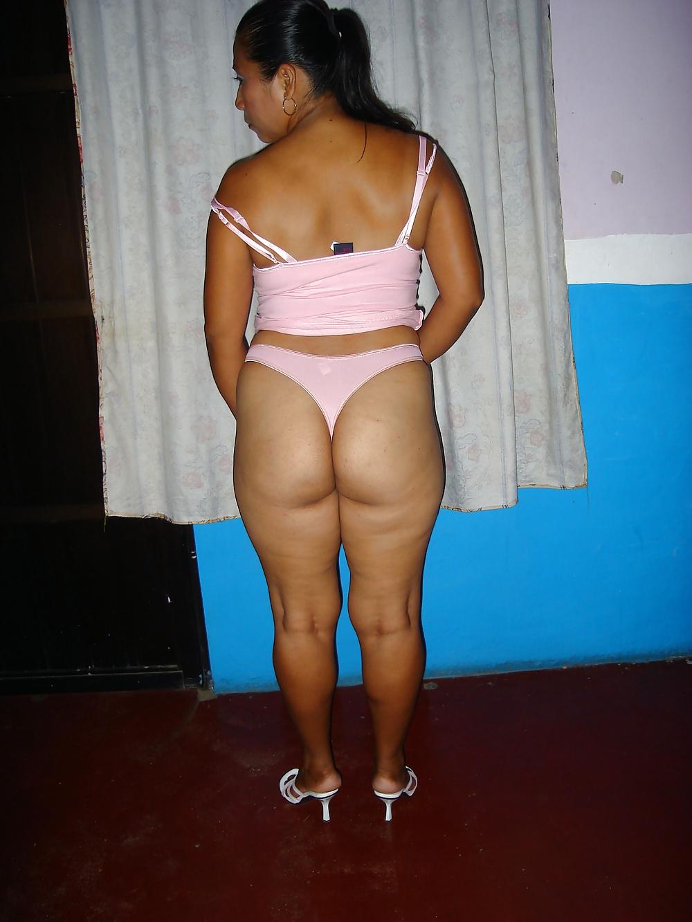19P Mexicana culo grande morena
