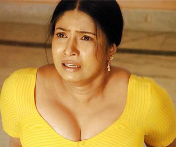 25P SEXY ACTRESS